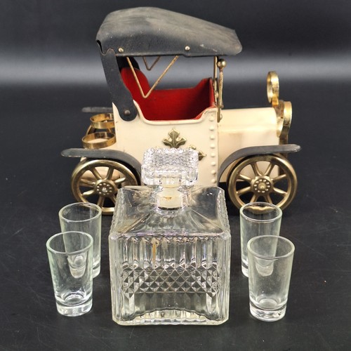 Car decanter windup music - decanter, box
